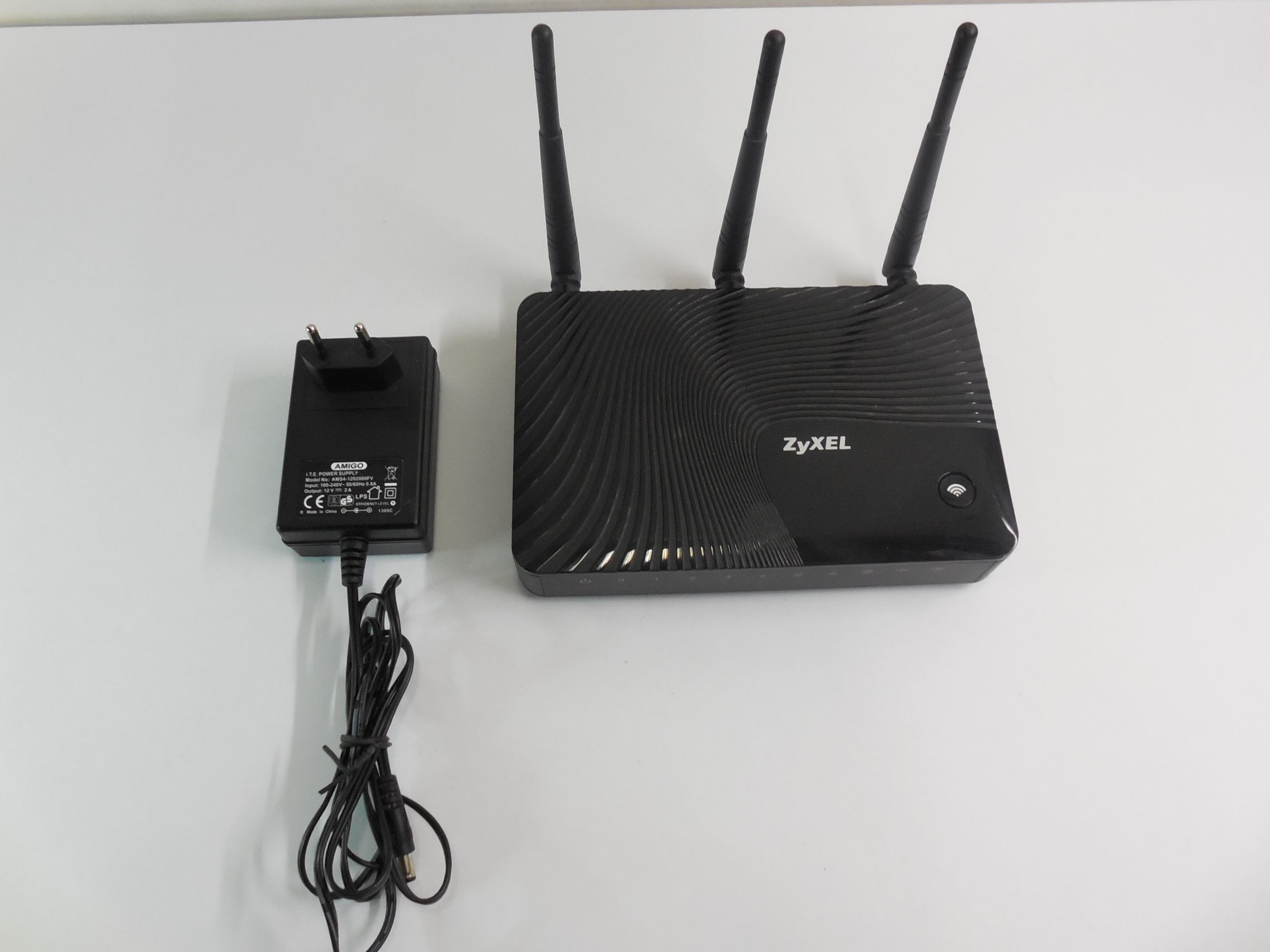 Роутеры keenetic wi fi 6. ZYXEL Keenetic Ultra. Wi-Fi роутер ZYXEL Keenetic Ultra. ZYXEL Keenetic Ultra 3. Маршрутизатор ZYXEL Keenetic 4g.