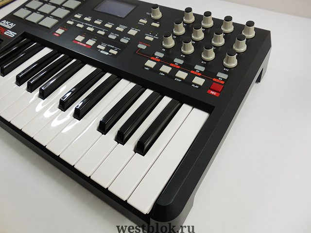 MIDI-клавиатура Akai PRO MPK25 - Pic n 98945