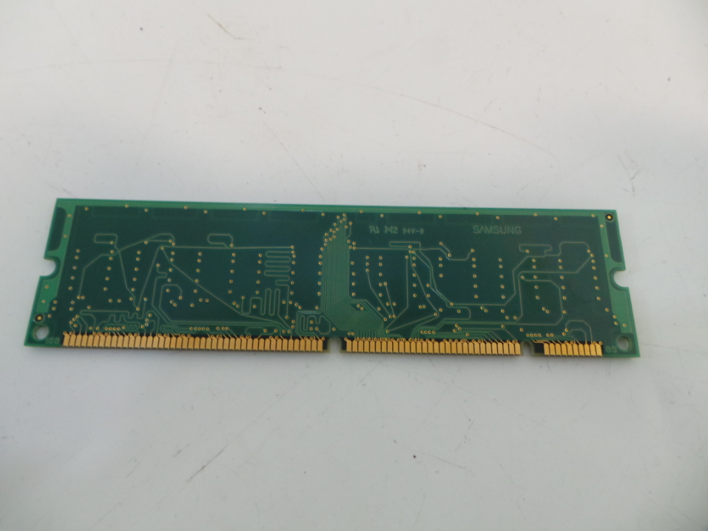 Sdram что это. DIMM SDRAM pc133. DIMM Memory 256mb. Память DIMM 256 МБ. DIMM SDRAM Оперативная память.