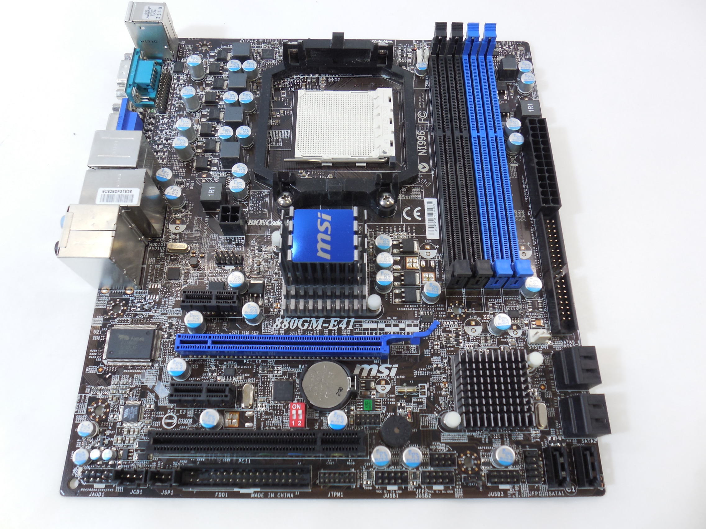 Материнка мса. MSI 880gm-e41. Материнская плата MSI 880gm-e41. Материнская плата MSI am3. MSI 880gm-e41 видеокарта.