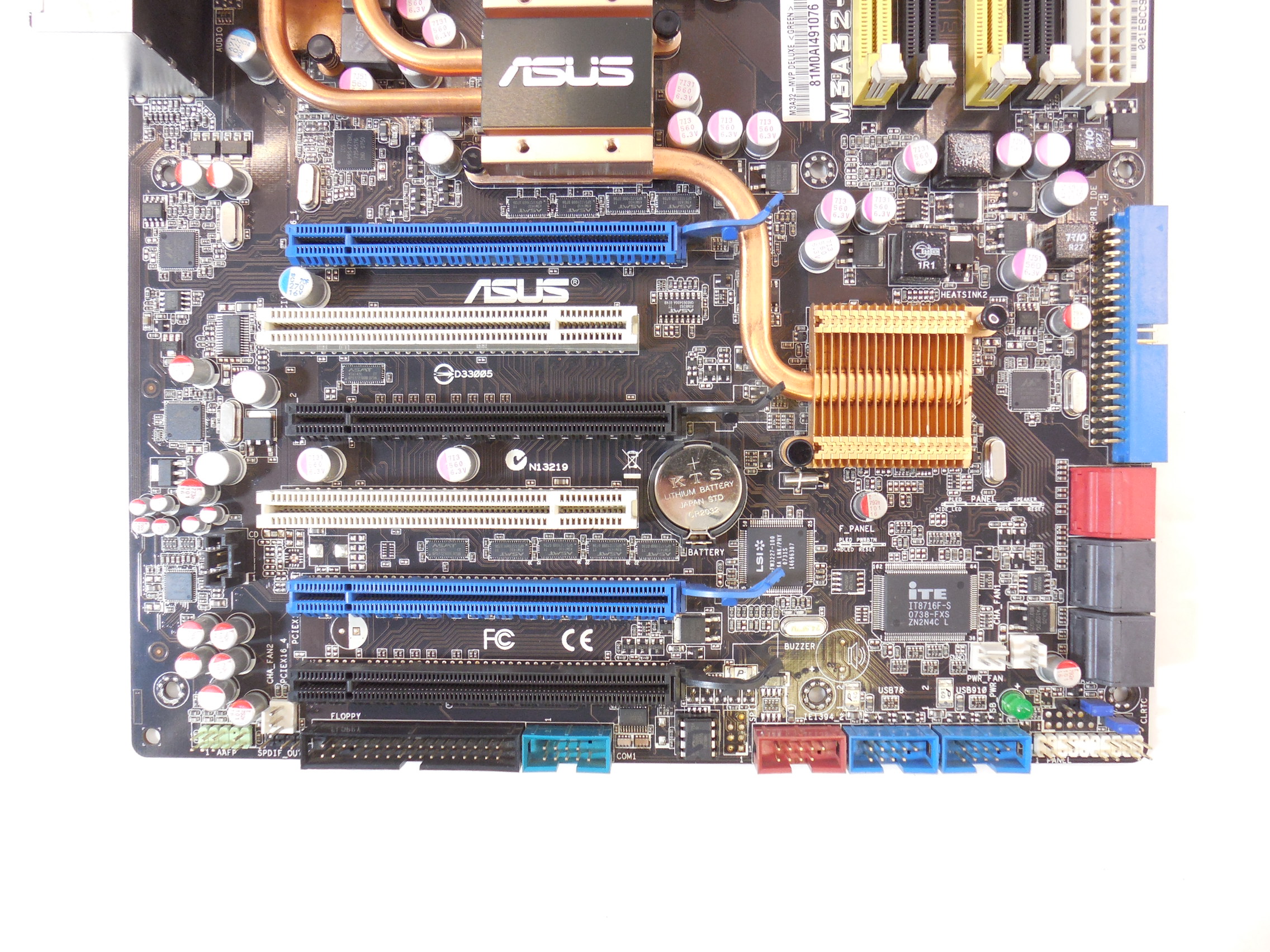 Материнская плата Asus M3A32-MVP Deluxe - Pic n 270848