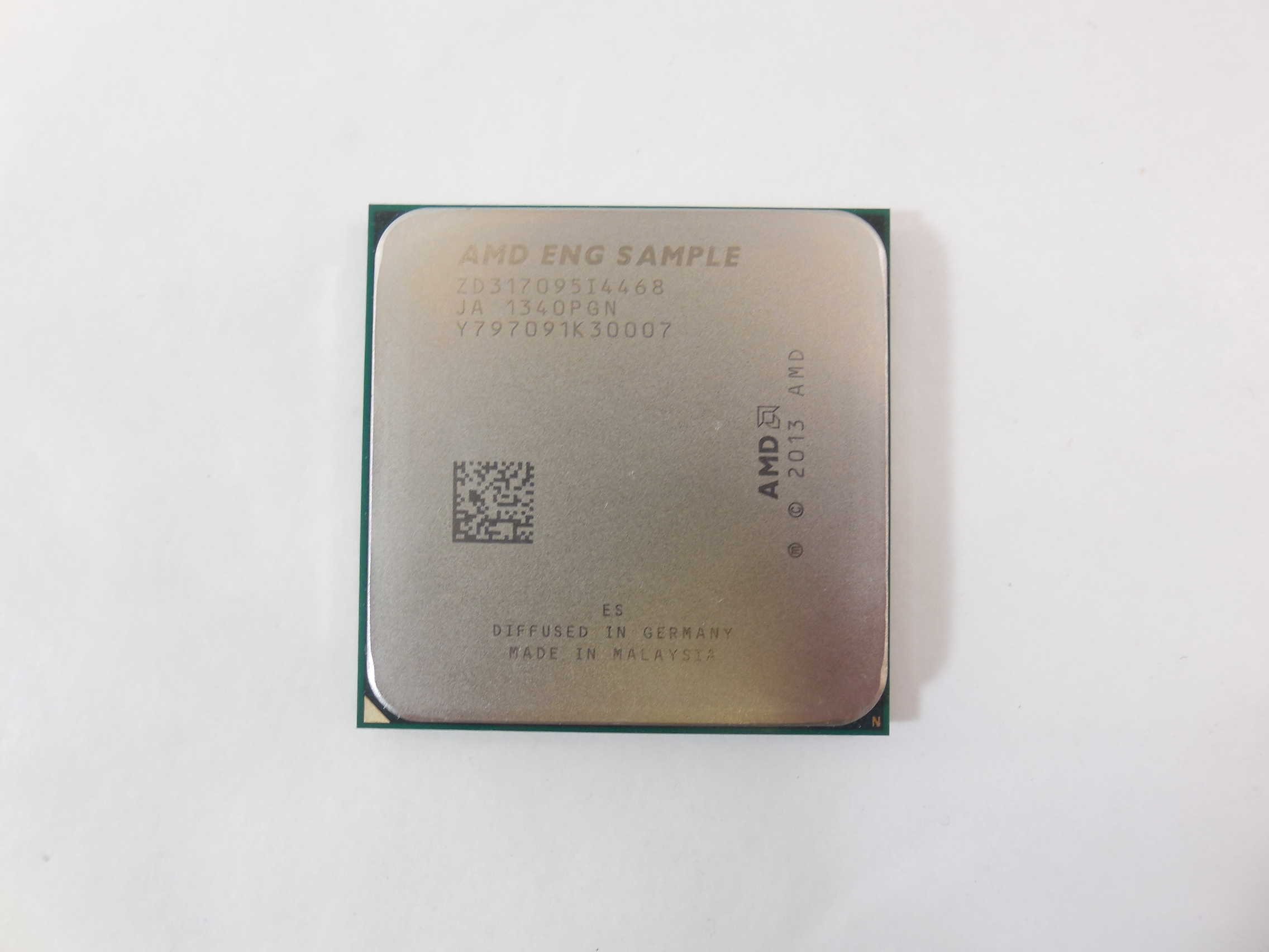 Radeon r7 a8 7600. AMD a8-7600. AMD a8 7600 процессор. AMD a8-7600 (3.1 ГГЦ). AMD a8 сокет.