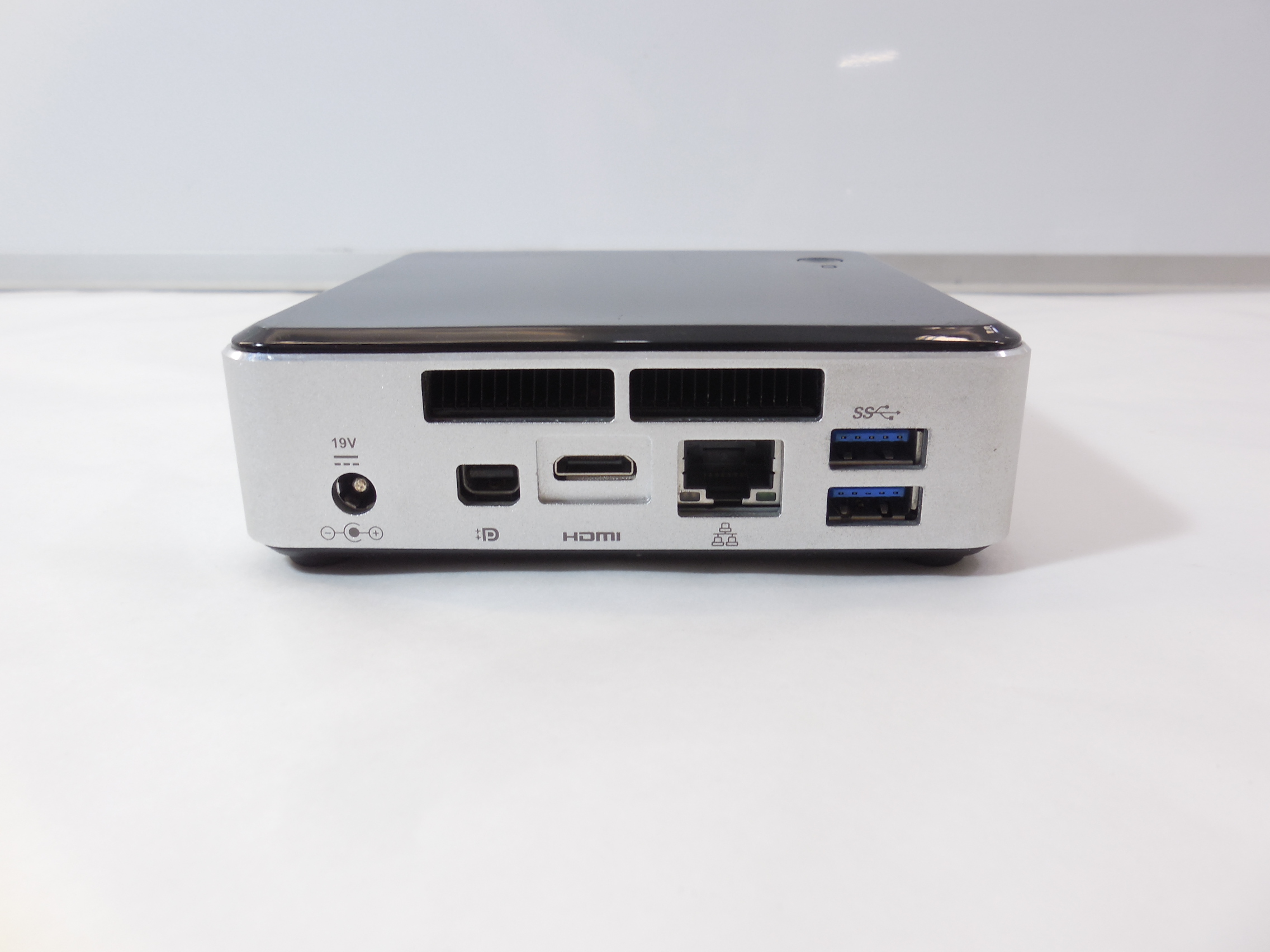 Intel nuc. Неттоп Intel NUC, i5 7300u. Intel NUC Core i5. Платформа Intel nuc10i7fnhn2. Платформа Intel nuc9i7qnx6.