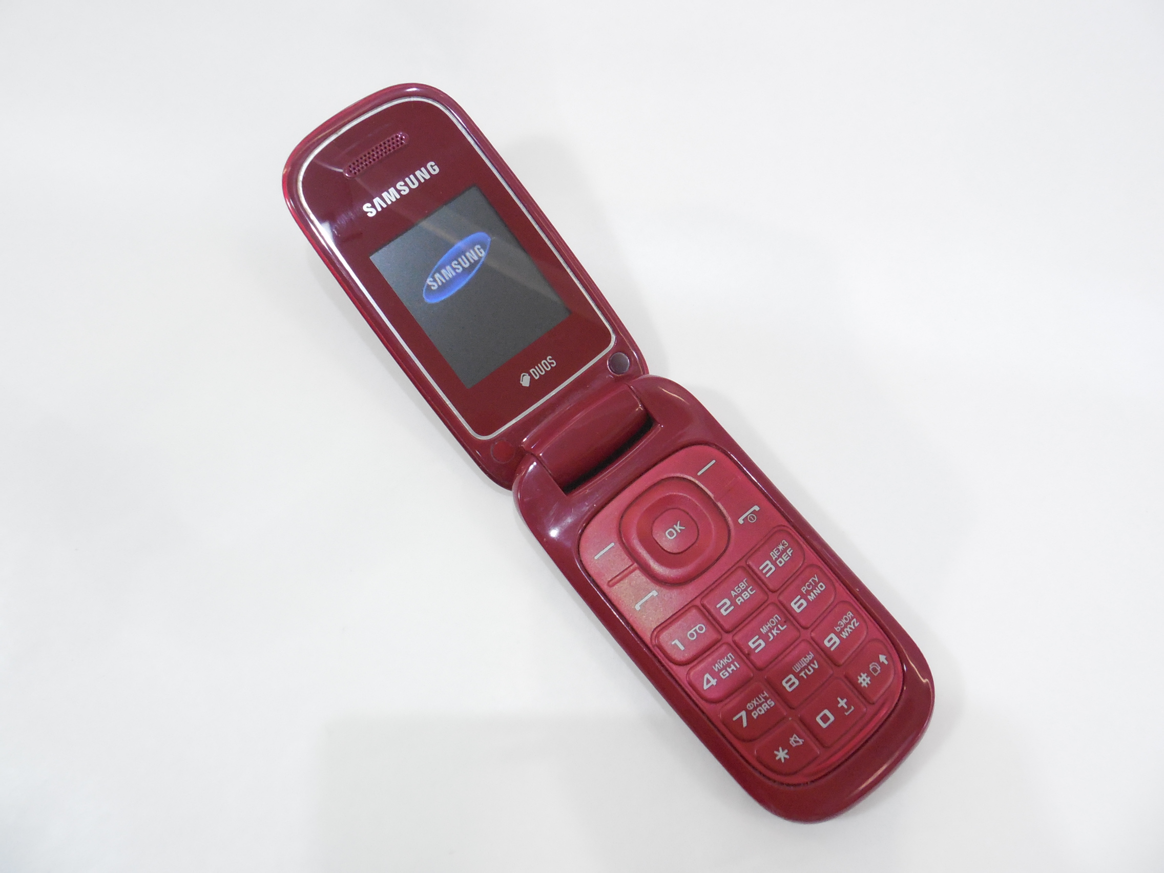 Samsung gt-e1272 красный