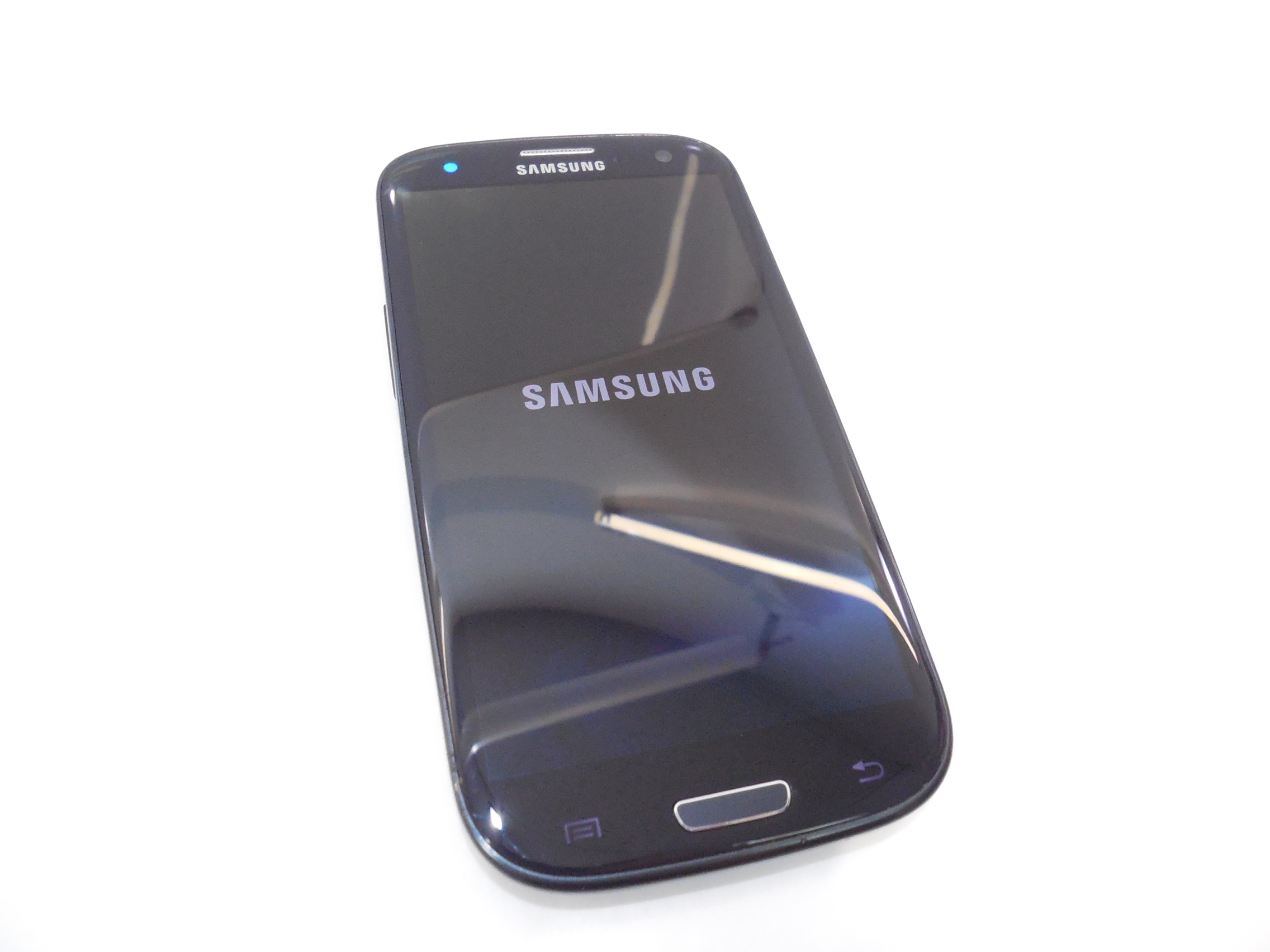 Смартфон Samsung Galaxy S III GT-I9300 / GSM, 3G