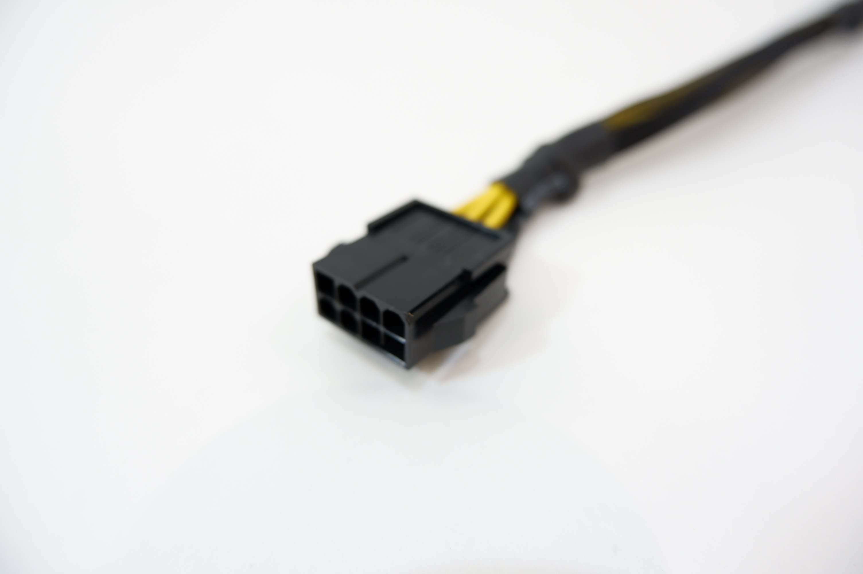 Разъем питания 8pin