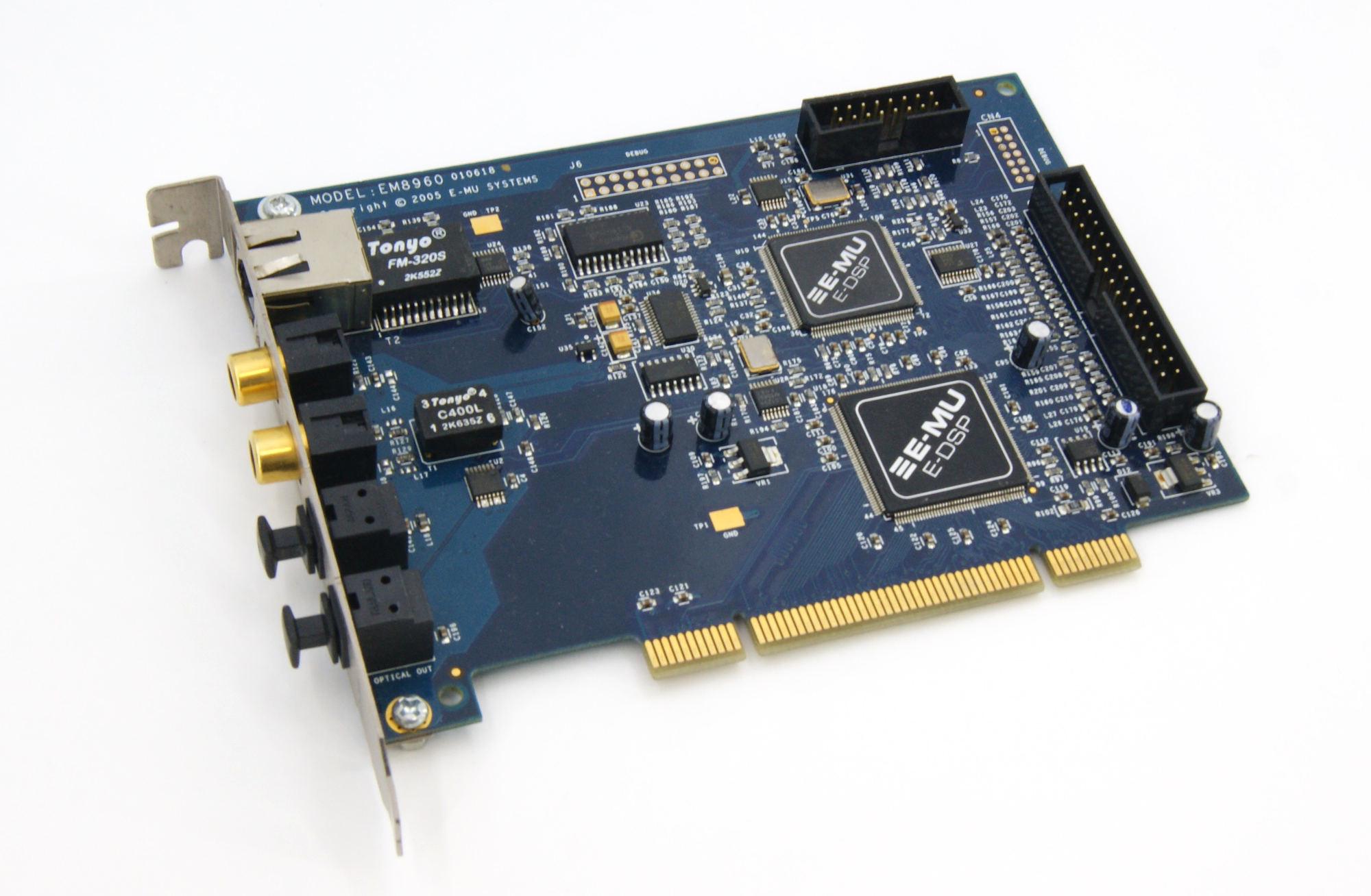 Emu 1212 pci -1212m. Emu 1212m. Board view e-mu 0404 usb. Emu 1212m. E mu pci e.