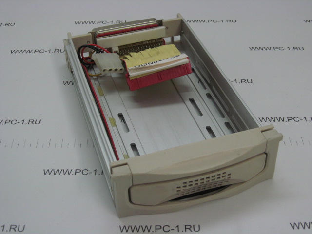 Съемный контейнер Mobil Rack для HDD 3.5" IDE /Устанавливается в отсек 5.25" /Материал: алюминий /2xFAN 40mm