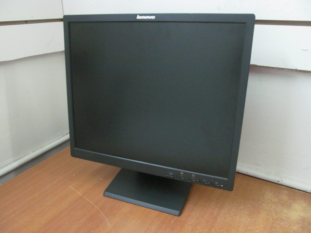 Монитор TFT 19" Lenovo ThinkVision L191 (6135-AG2) /1280x1024, 300 кд/м2, 700:1, 8 мс, 170°/160° /VGA