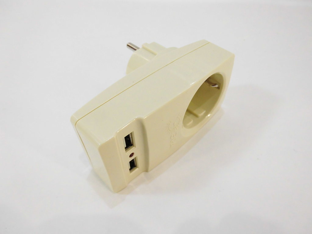 Разветвитель питания ЭРА 1 розетка 2 USB порта - Pic n 279934