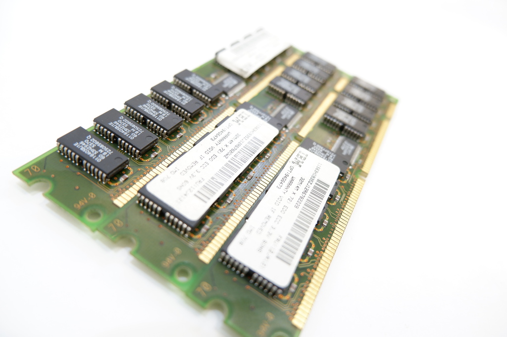 Серверная память IBM EDO SD-RAM DIMM 32MB ECC - Pic n 281435
