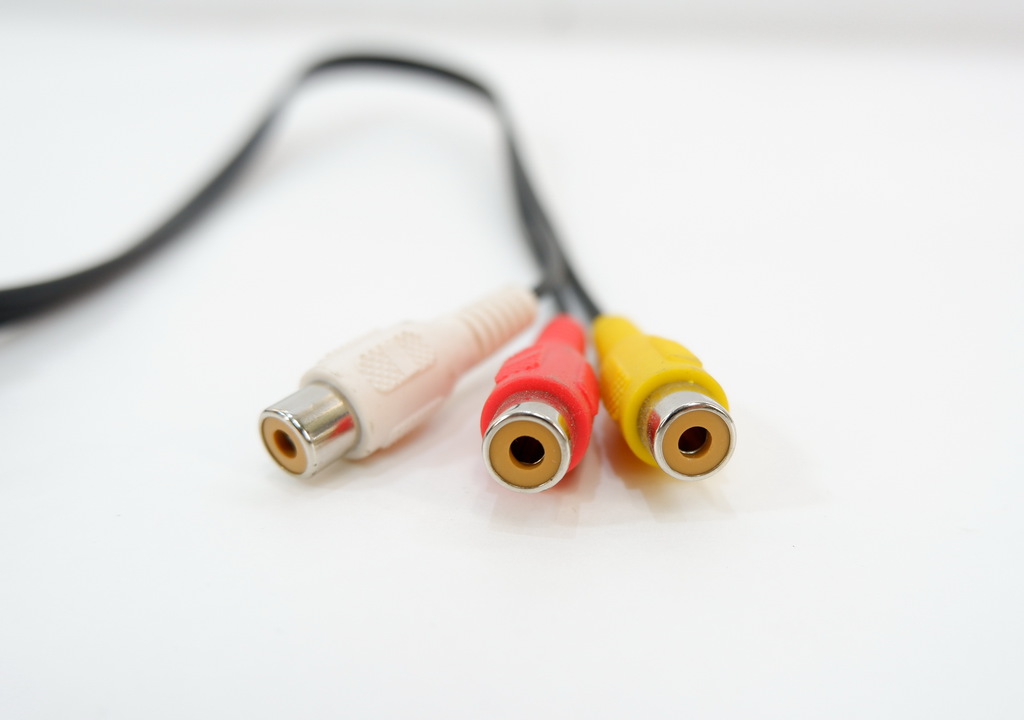 Композитный AV-кабель 3x RCA на minijack 4pin - Pic n 274817