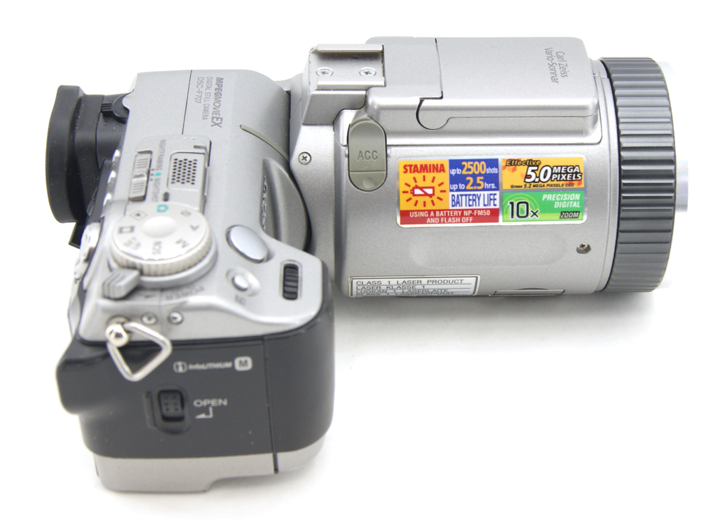 Фотокамера Sony Cyber-shot DSC-F707 - Pic n 293009