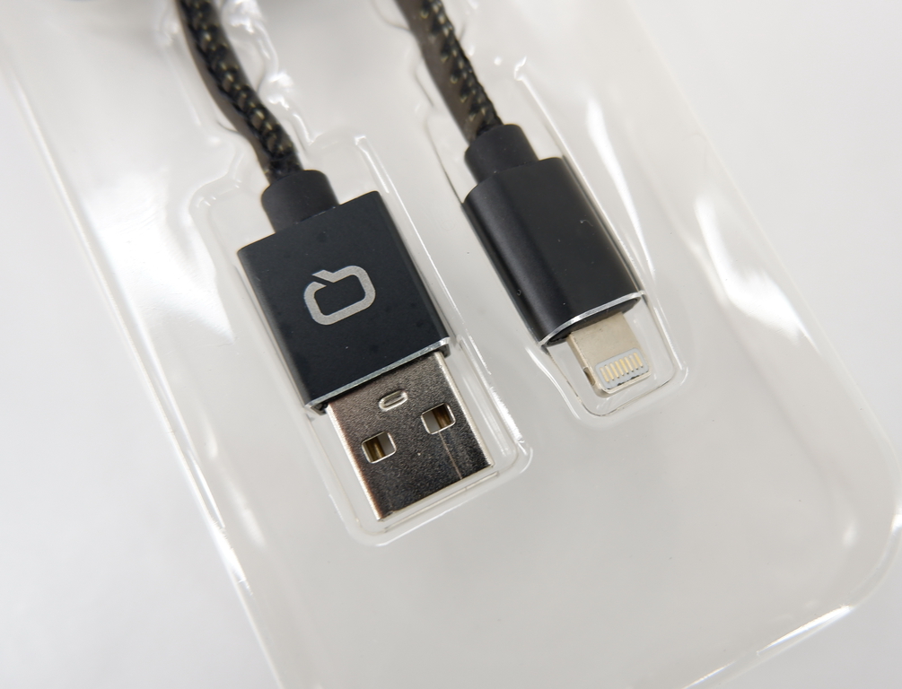 Кабель QumoUSB-Apple 8 pin 5В 2,4A 15Вт Длина 1м.  - Pic n 299480