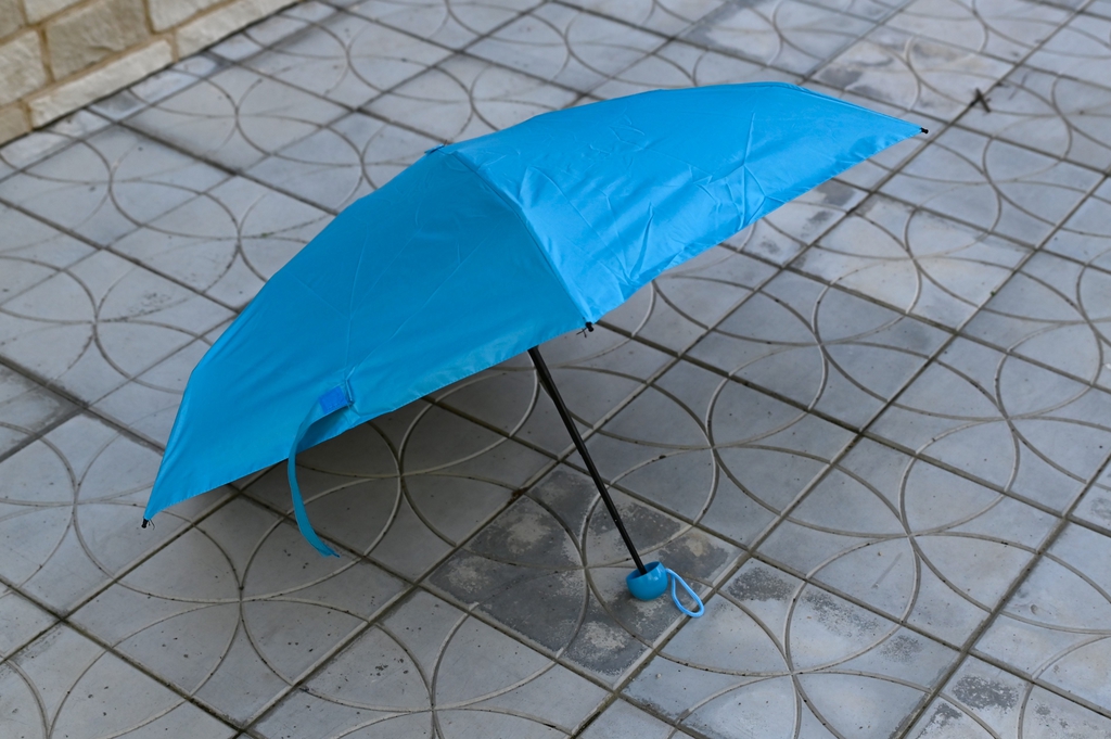Мини зонт в капсуле Голубой вес 200гр - Pic n 301094