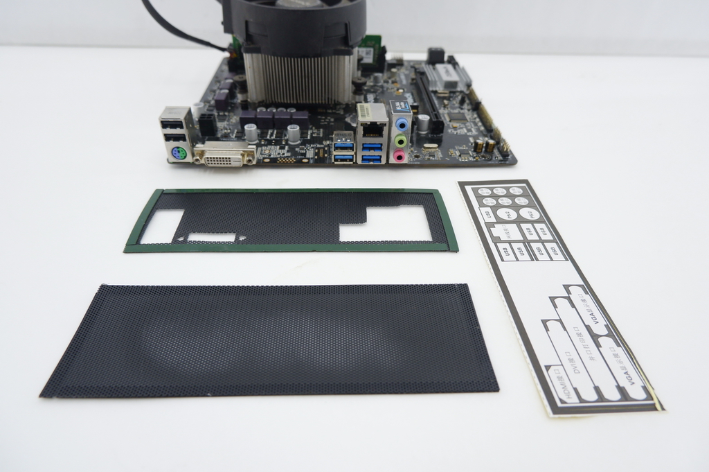 Универсальная Заглушка портов материнской платы в корпус ПК + Заглушки для слота расширения с болтами. Подходит для любых корпусов ПК. 10 предметов. - Pic n 308477