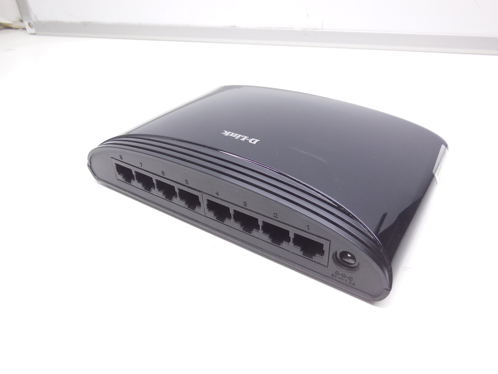 Неуправляемый коммутатор D-Link DES-1008D/J1A 8 портов 10/100 Мбит/сек - Pic n 310883