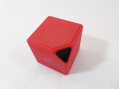 Беспроводная Bluetooth колонка Red Cube