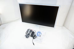 27" LED монитор Samsung белый цвет корпуса - Pic n 276707