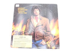 Пластинка Johnny Rodriguez — Foolin With Fire, 1984 г., CBS Records Inc., США
