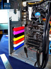 7шт. Цветная Заглушка задняя для PCI слотов ПК пластиковая. Планка в компьютерный в корпус ATX 120x20x13мм, винты в комплекте. - Pic n 310997