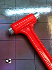 Аварийный молоток для разбивания стёкол с ножом для ремня, красный, пластик - Pic n 311039